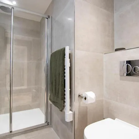 Near Croisette- 4 Star -seaview Apartment